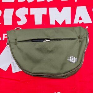 Lululemon All Night Festival Crossbody Micro Bag 2L Green